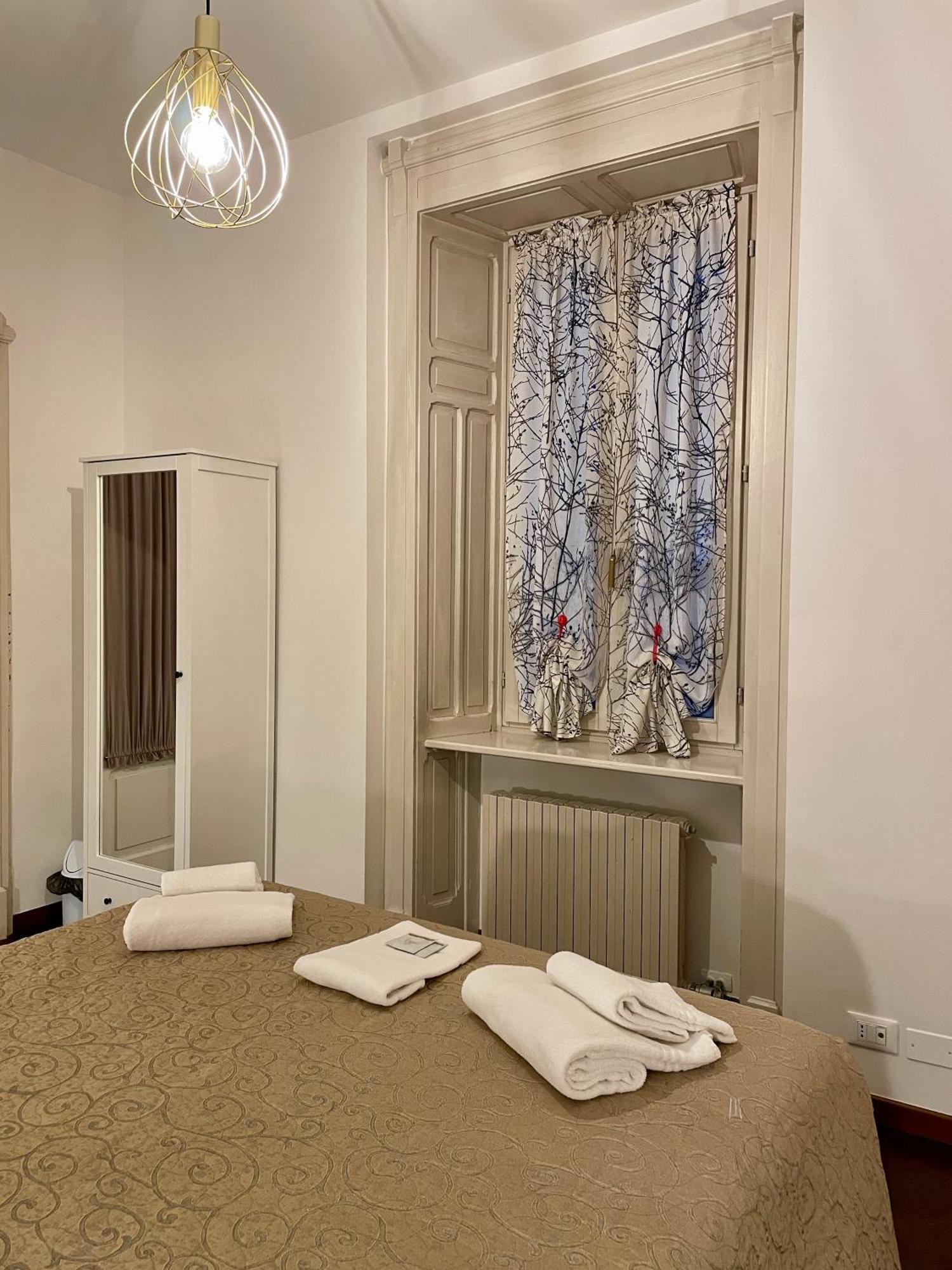 Hotel Dimora Montecchi à Vérone Extérieur photo