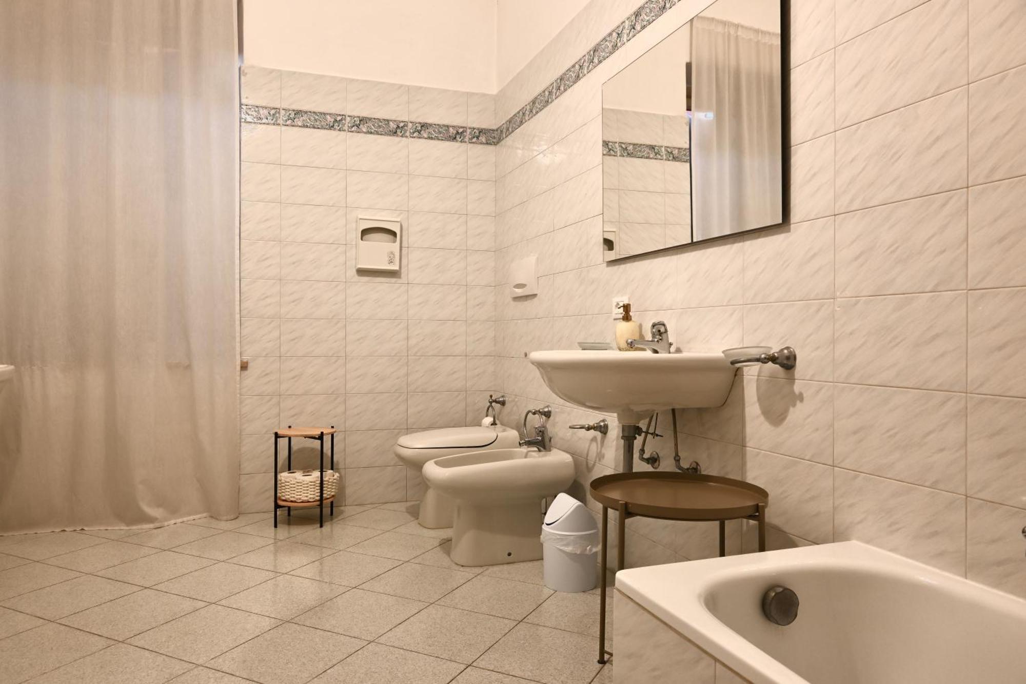 Hotel Dimora Montecchi à Vérone Extérieur photo