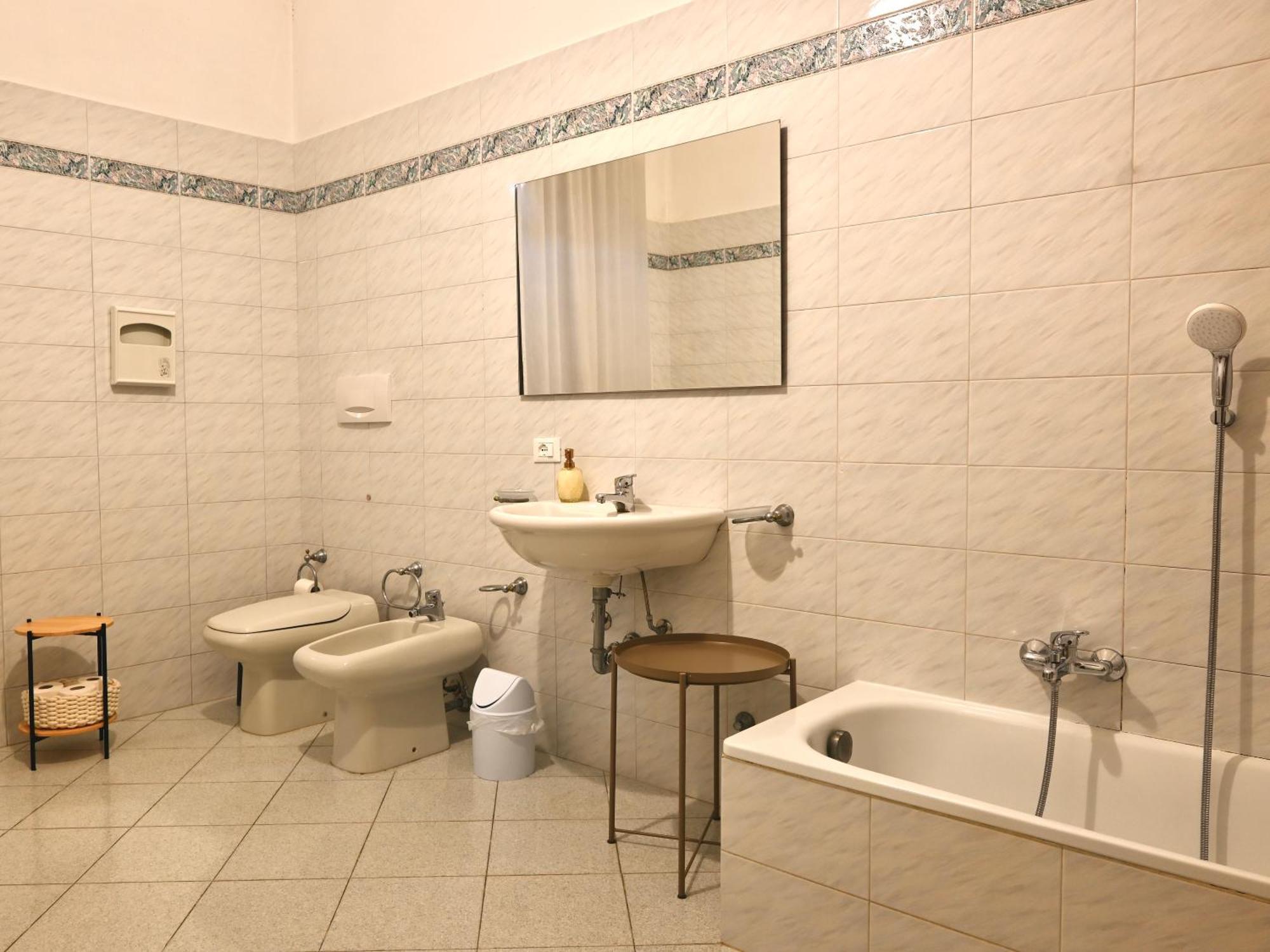 Hotel Dimora Montecchi à Vérone Extérieur photo